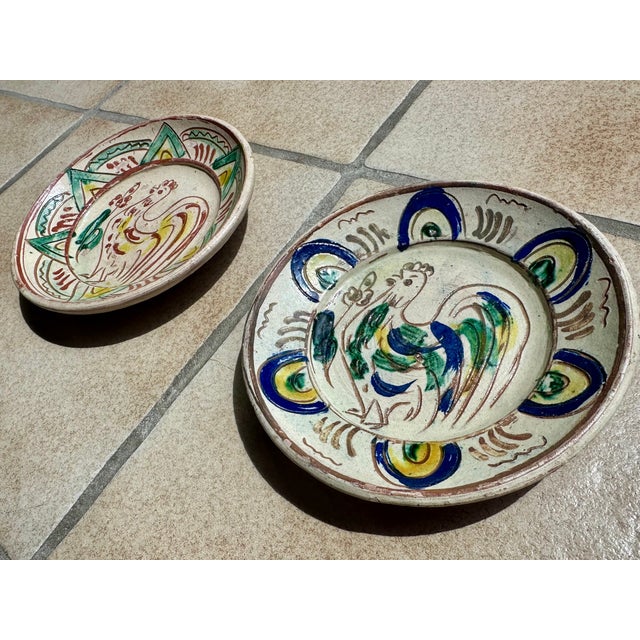 Hand-Painted Hutsul Wall Plates with Rooster Motif, Romania, 1950s, Set of 2 For Sale - Image 12 of 13