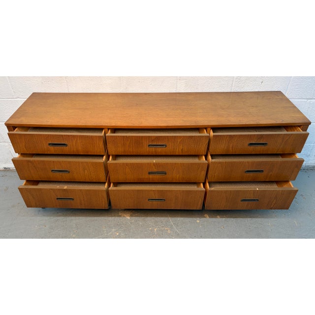 Mid 20th Century Modern Nine Drawer Dresser For Sale - Image 4 of 12