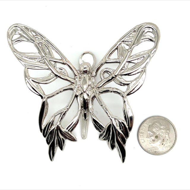 Traditional 1990s John Hardy Estate Ladies Butterfly Brooch & Scarf Clip Rhodium Plated For Sale - Image 3 of 6