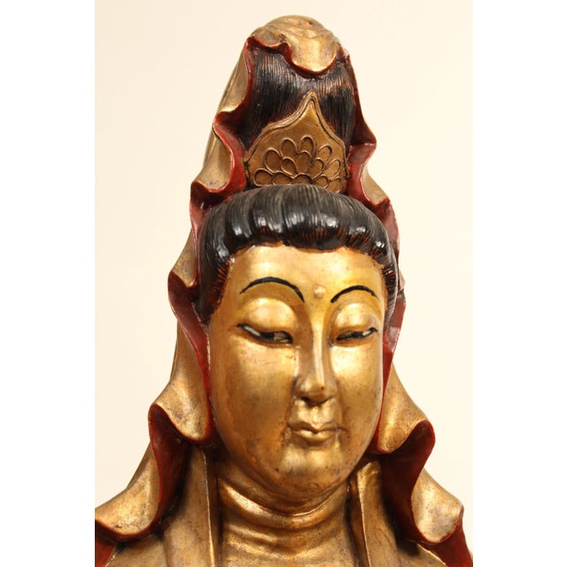 Wood 1960s Vintage Chinese Quan Yinj Carved Gilt Wood Statue For Sale - Image 7 of 13