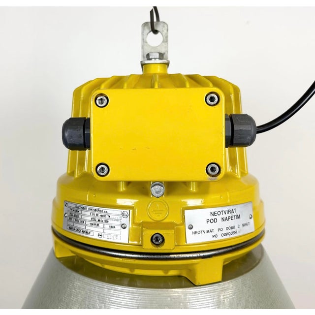 Industrial Industrial Yellow Explosion Proof Lamp with Aluminium Shade from Elektrosvit, 1990s For Sale - Image 3 of 16