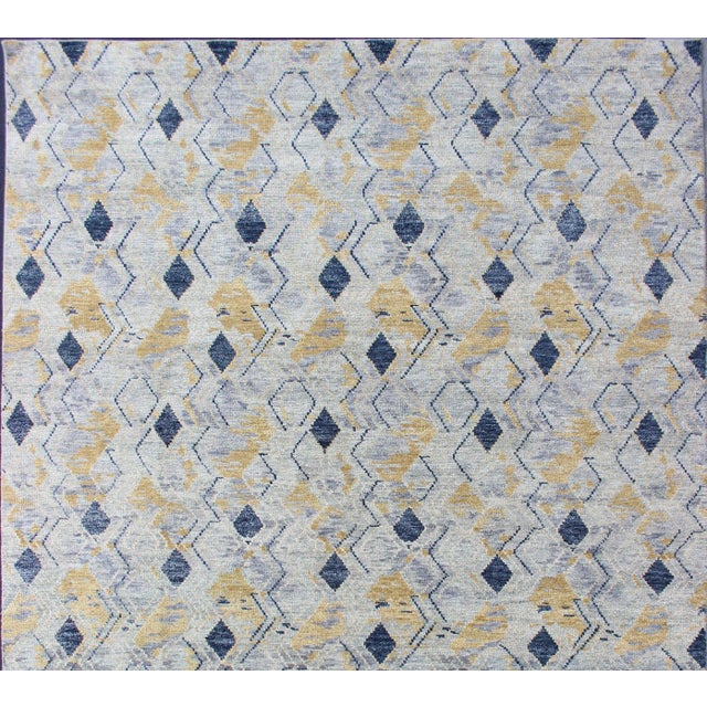 Measures: 9'3 x 12'3 Keivan Woven Arts / Rug BDH-758113, country of origin / type: India / Modern. The Elegant Geometric...