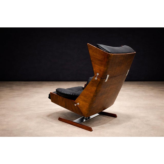 Wood Brazilian Modern Armchair and Ottoman in Rosewood, Leather, and Metal, Jd Móveis, 1960s For Sale - Image 7 of 13