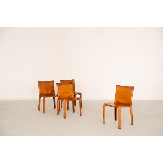 The Cassina Cab 412, designed in 1977 by Italian architect and designer Mario Bellini, is a landmark in modern furniture...