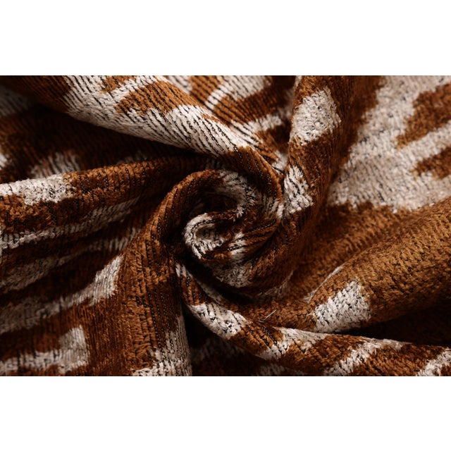 2020s Luxury Handwoven Ikat Silk Velvet Pillow 20x20 Inch – Earthy Brown & Ivory For Sale - Image 5 of 8