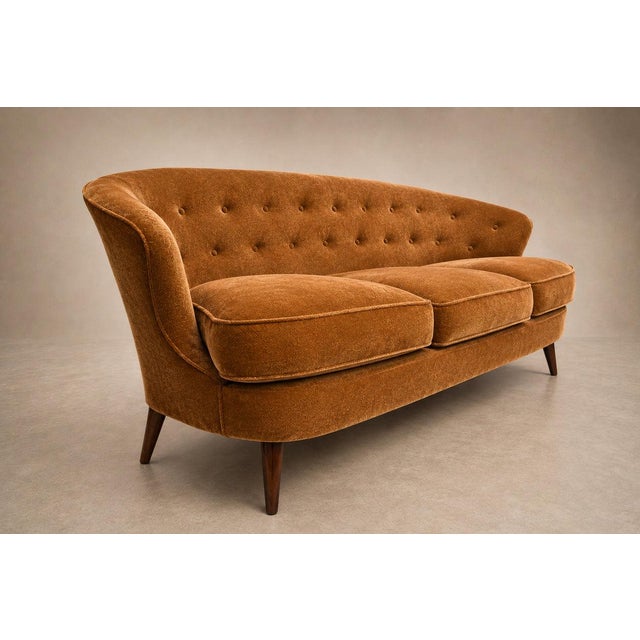 Concha Sofa in Hardwood & Camel Mohair by Joaquim Tenreiro, Brazil, 1960s – Lot 333B For Sale - Image 12 of 17
