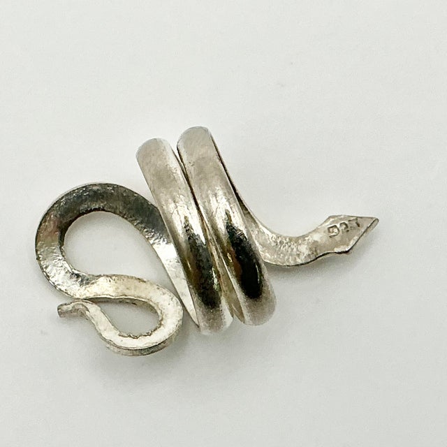 1990s Vintage Southwestern Boho Chic Figurative Sterling Silver Snake Ring - Size 6 For Sale - Image 11 of 12