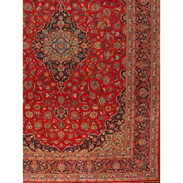 Middle Eastern Hand-Knotted Kashan Rug For Sale - Image 4 of 11