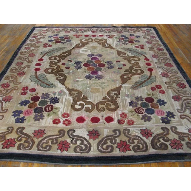 19th Century American Hooked Rug ( 9' x 10'8" - 275 x 325 )