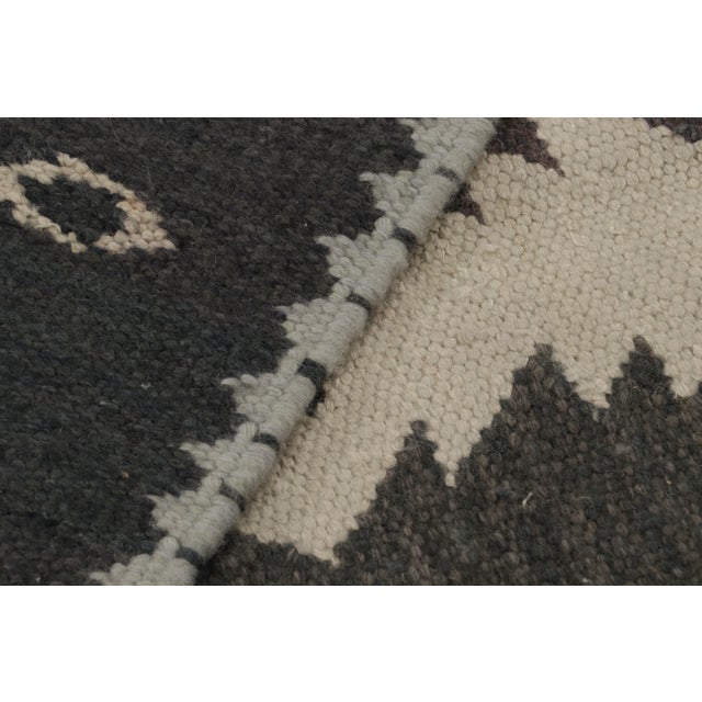 Charcoal Rug & Kilim’s Scandinavian Style Rug, Charcoal Gray Tones in Geometric Patterns For Sale - Image 8 of 9