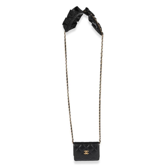 Black Quilted Lambskin Ruffled Card Holder On Chain For Sale In New York - Image 6 of 8