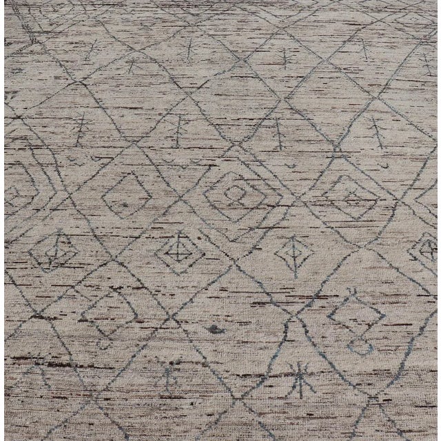 Shabby Chic Modern Moroccan Rug by Keivan Woven Arts in Cream and Blue For Sale - Image 3 of 11