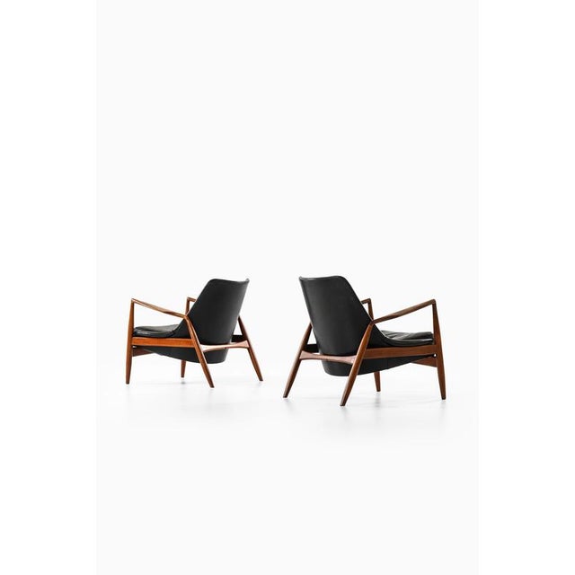 Black Sälen Easy Chairs in Leather and Teak attributed to Ib Kofod-Larsen, 1950s, Set of 2 For Sale - Image 8 of 11