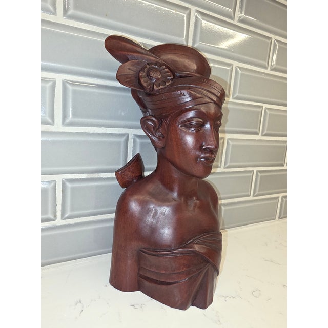 Mid-Century Balinese Hardwood Nobleman Bust – Rare Klungkung Provenance For Sale - Image 9 of 10