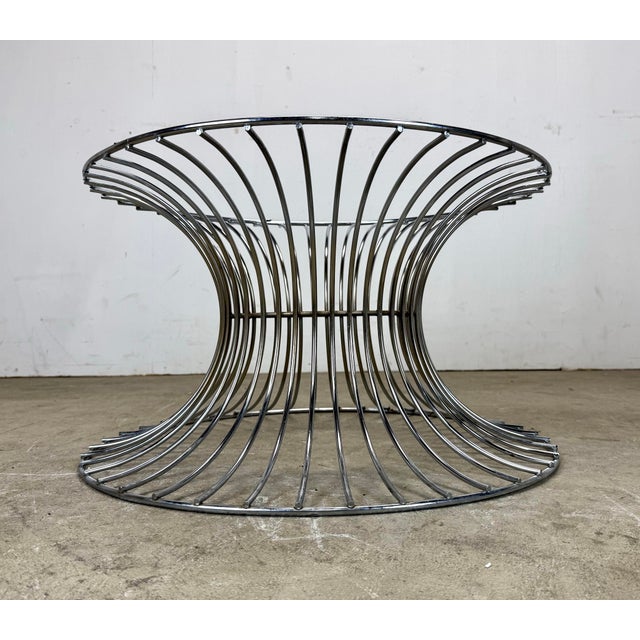 Mid Century Modern Knoll / Warren Platner Style Chrome Wire & Glass Round Coffee Table For Sale In New York - Image 6 of 12