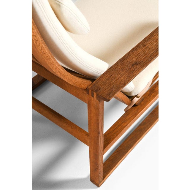 1950s Easy Chairs and Ottomans in Oak and Brass attributed to Børge Mogensen, 1950s, Set of 4 For Sale - Image 5 of 11