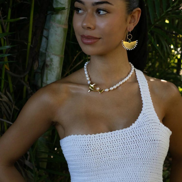 Step into timeless elegance with the Divine Cleopatra Pearl & Enamel Dangle Earrings. Handcrafted from 925 sterling silver...