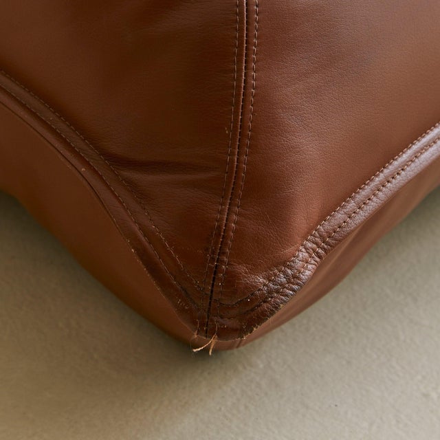 Modern Italian ‘Zinzolo’ Lounge Chair in Leather Attributed to Vittorio Varo, 1970s - 2 Available For Sale - Image 3 of 11