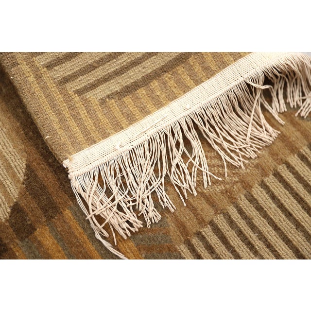 chairish-6x9-modern-tibetan-wool-silk-cut-loop-rug-gold-green.jpg For Sale - Image 9 of 9