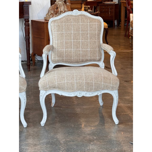 French 18th Century Painted Pair of French Fauteuils For Sale - Image 3 of 10