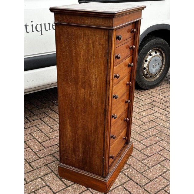 Victorian Wellington Chest of Drawers in Mahogany For Sale - Image 6 of 13