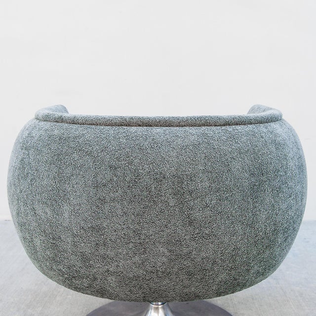Knoll Restored Knoll D’Urso Swivel Lounge Chair in Boucle & Leather For Sale - Image 4 of 15