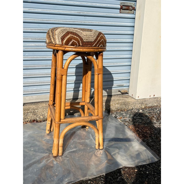 1970s Single Vintage Bar or Counter Stool in Bamboo in Vintage Upholstery For Sale - Image 5 of 5