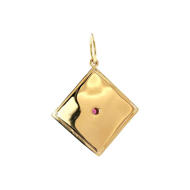 Contemporary Mid-Century 14k Yellow Gold Amethyst and Cultured Pearl Charm For Sale - Image 3 of 5