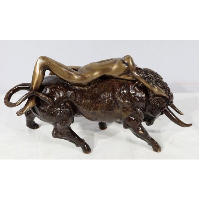 Majera, La Déesse Europe rencontrant le Taureau, 20th Century, Bronze For Sale - Image 14 of 18