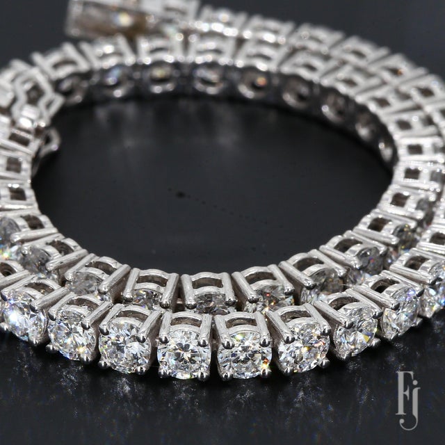 Contemporary 10k White Gold Tennis Bracelet With 10.26ctw of E/Vvs2 Grade Lab-Grown Diamonds For Sale - Image 3 of 4