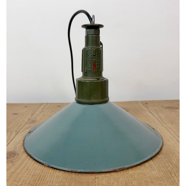 Industrial Petrol Enamel Military Pendant Lamp with Cast Aluminium Top, 1960s For Sale - Image 12 of 17