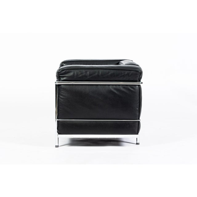 Cassina Authentic Cassina Lc2 Black Leather Petit Lounge Chair by Le Corbusier, 4x Avail For Sale - Image 4 of 14