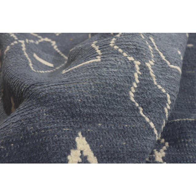 Contemporary Turkish Moroccan Rug, 07'07 X 10'05 For Sale In Dallas - Image 6 of 10
