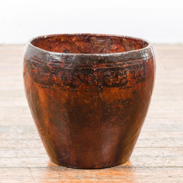 Thai Vintage Brown and Black Papier Mâché Basket with Floral Friezes For Sale - Image 4 of 13