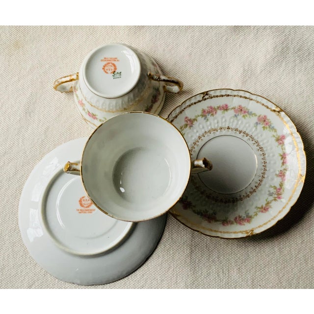 Pair of Antique French Limoges Hand-Painted Soup Bowls With Underliners - Paris Brocante Find For Sale - Image 6 of 15