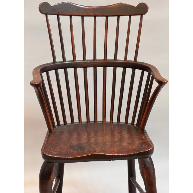18th Century “Comb Back” English Windsor Armchair For Sale In Washington DC - Image 6 of 12