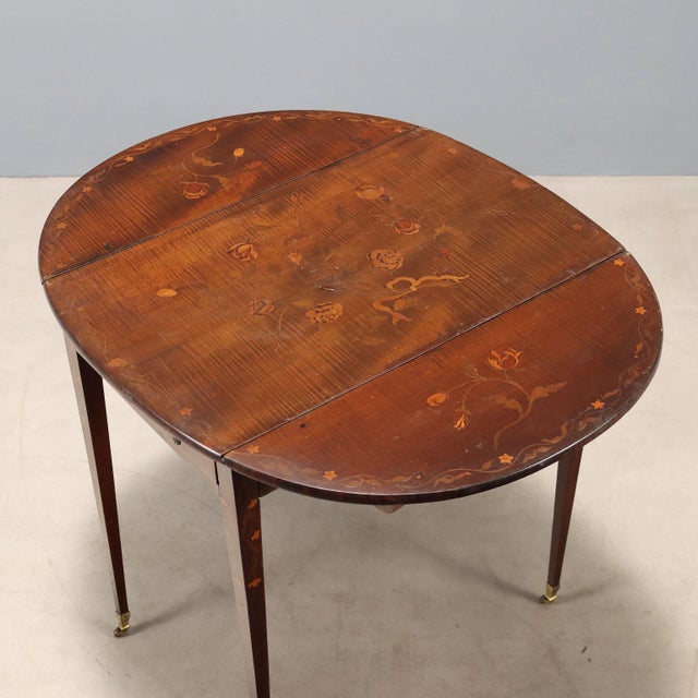 Small English Table in Mahogany For Sale - Image 11 of 13