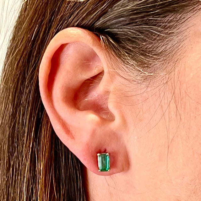 Natural Emerald Stud Earrings 14k White Gold 1.25 Cts Certified For Sale In New York - Image 6 of 8