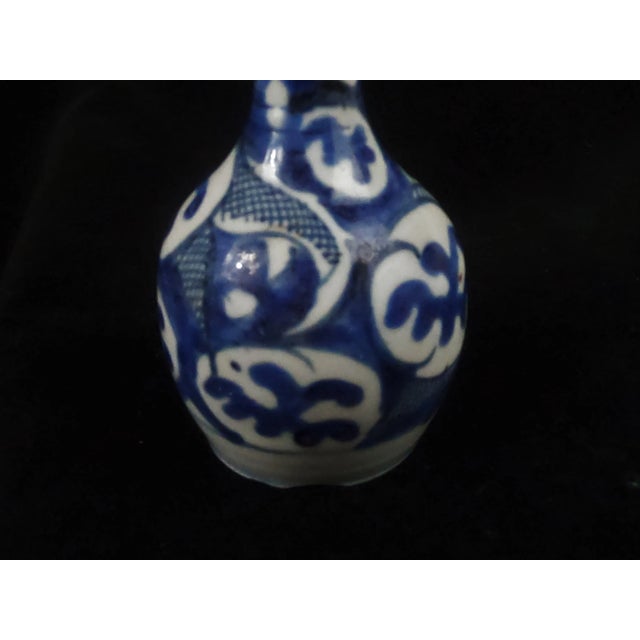 17th Century Ming Bottle Vase - C.1580-1644 - China For Sale - Image 5 of 11