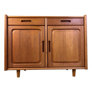 Vintage Danish Teak Cabinet from Dyrlund, 1960s For Sale