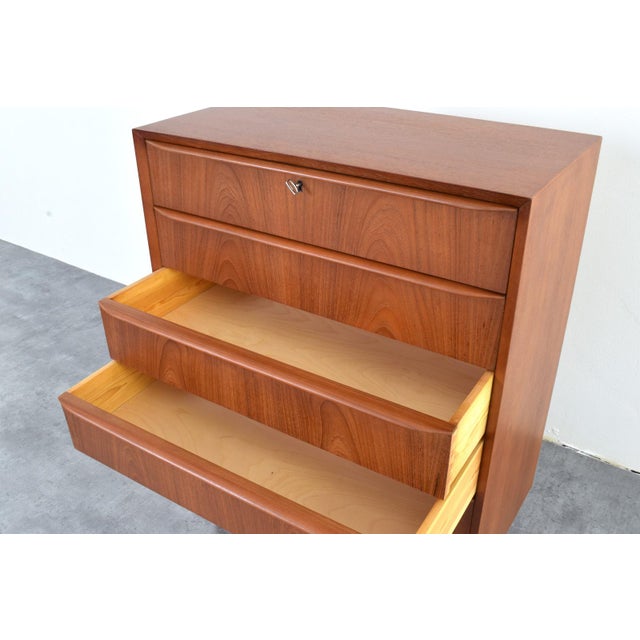 Mid-Century Modern Danish Teak Chest of Drawers, 1960s For Sale - Image 15 of 17