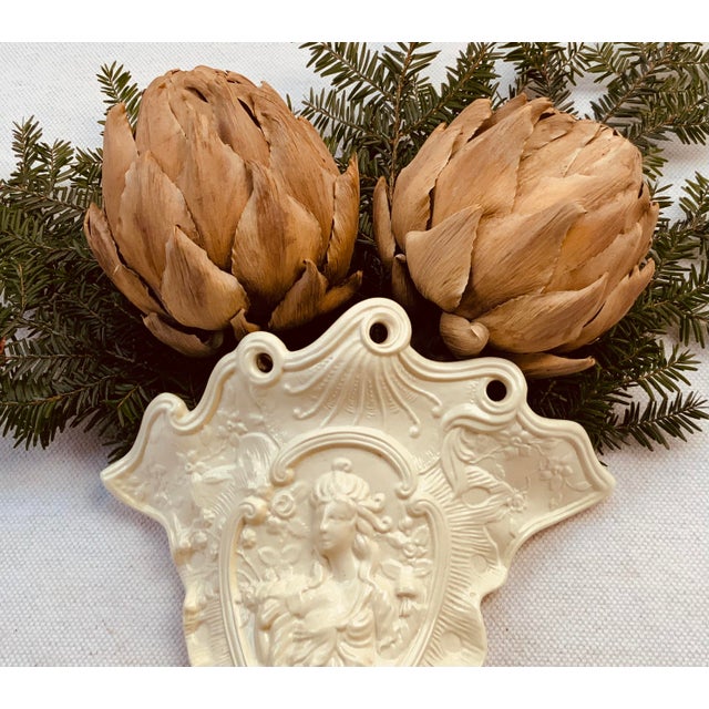 1960s Pair of Wedgwood Colonial Williamsburg Creamware Cornucopia Wall Pockets, For Sale - Image 4 of 18