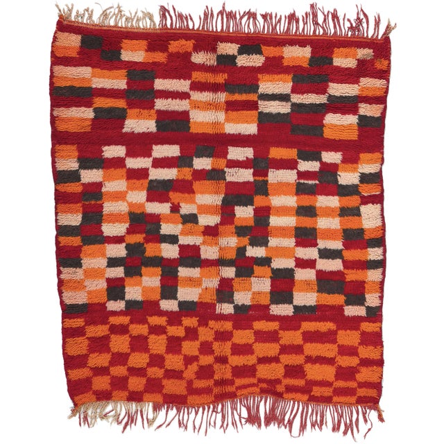 Vintage Checkered Boujad Moroccan Rug - 04'09 X 05'03 For Sale - Image 10 of 10