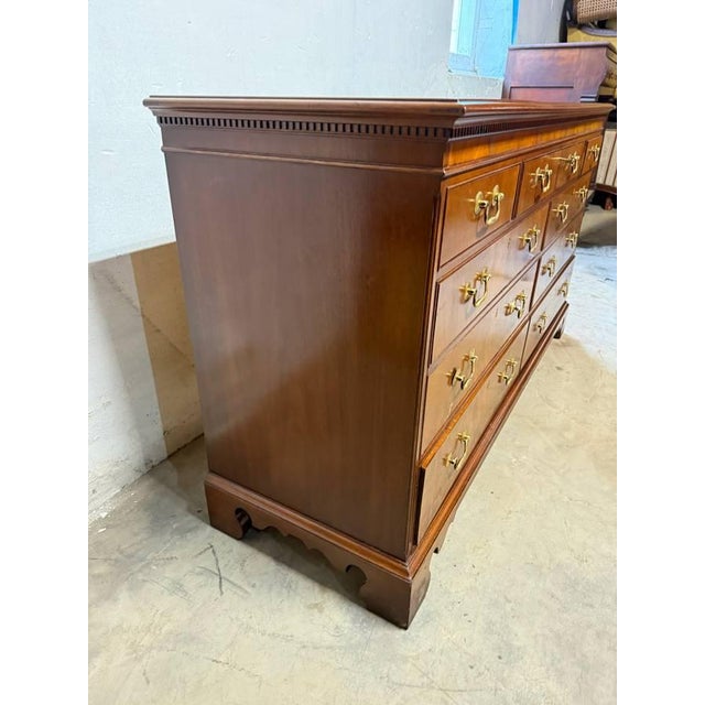 Late 20th Century Hickory Chair Georgian Solid Mahogany Nine-Drawer Dresser or Credenza With Key For Sale - Image 17 of 18