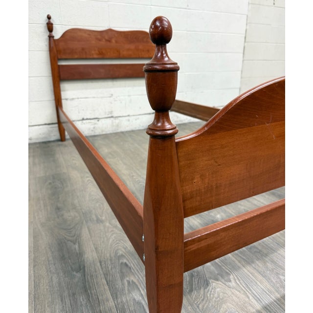 Early 20th Century Vintage Twin Size Federal Style Empire Style American Tiger Maple Bed For Sale - Image 5 of 10