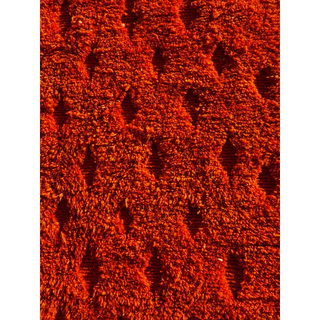 Textile Handmade Moroccan Mrirt Rug – Burnt Orange Wool Rug – Modern Textured Carpet For Sale - Image 7 of 7