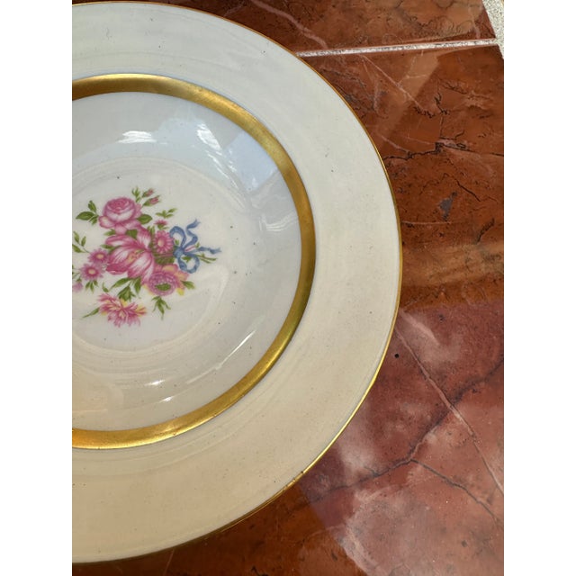 Ceramic 1970s Pair of Ceramic Plates With Floral Details For Sale - Image 7 of 8