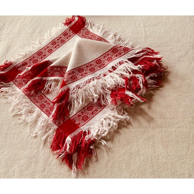 Set of Eight 19th Century French Hand-Woven Linen Napkins With Fringe For Sale - Image 4 of 10