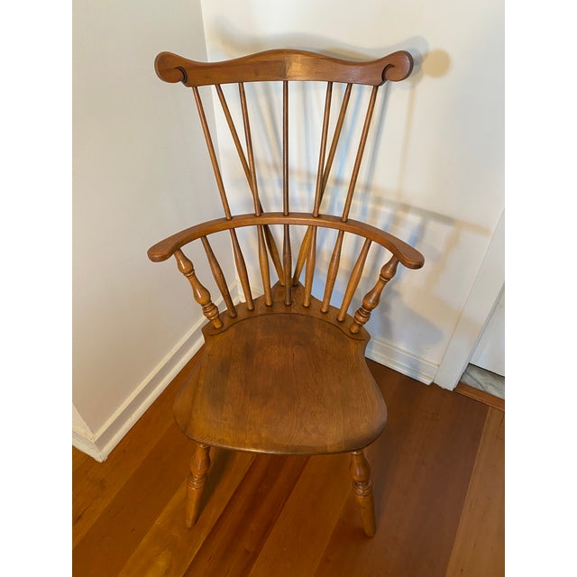 1950s Mid-Century Colonial S Bent Bros Comb-Back Windsor Chair For Sale - Image 5 of 13