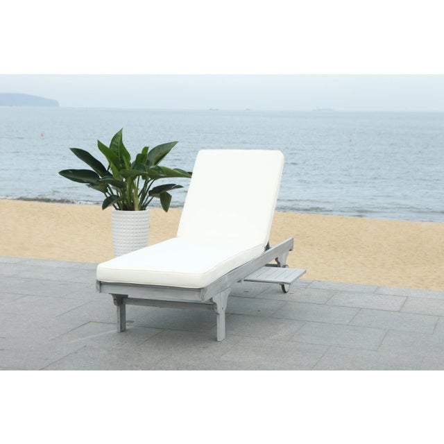Gray Newport Chaise Lounge Chair with Side Table, Ash Grey/Beige Cushion For Sale - Image 8 of 11